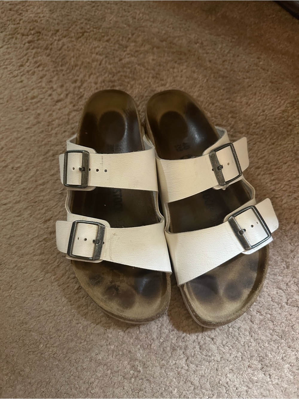 Birkenstock Arizona Birko-Flor Classic Footbed Sandal in White size 40 or L9 M7